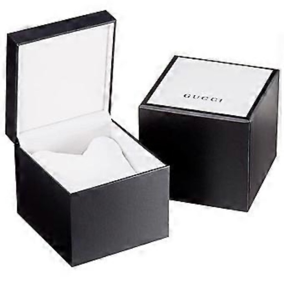 Gucci Unisex Black Quartz YA133312 Watch - Picture 10 of 10